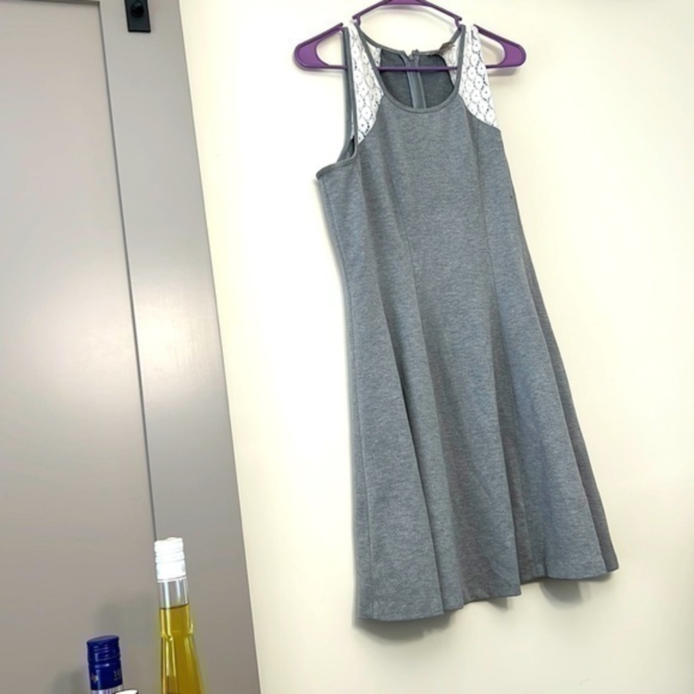 Lift size 10, gray and floral lace dress back zip thicker material kcp4